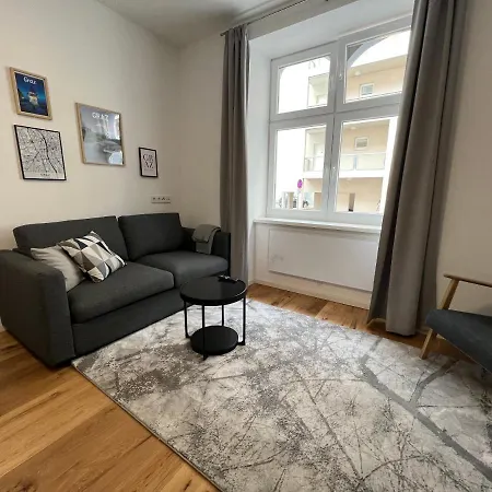 Moderne In Bahnhofsnahe Apartment