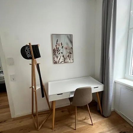 Moderne In Bahnhofsnahe 그라츠